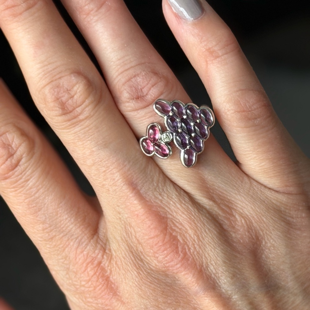 Mauboussin Paris Purple and Pink Amethyst Cluster Ring - Picture 4 of 15